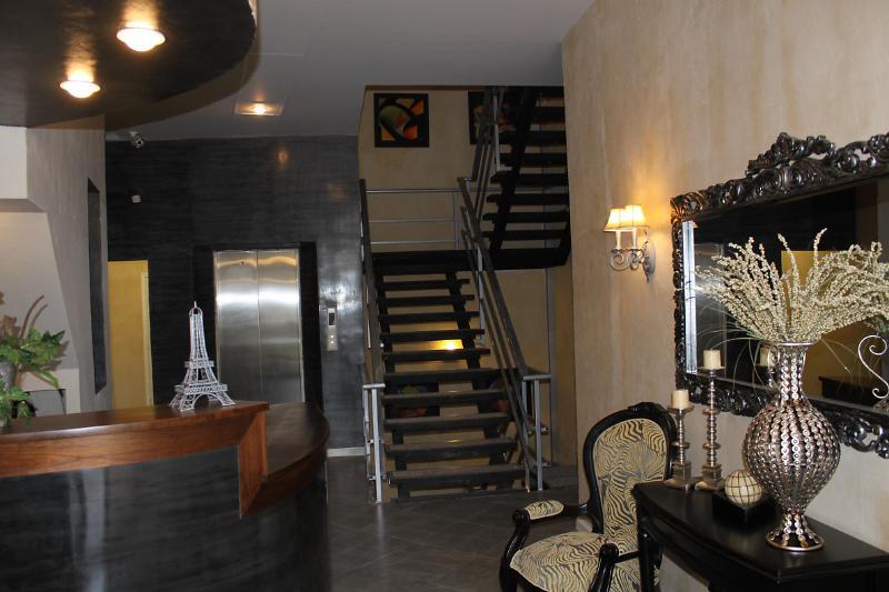 Victoria'S Park Hotel Armenia  Exterior photo
