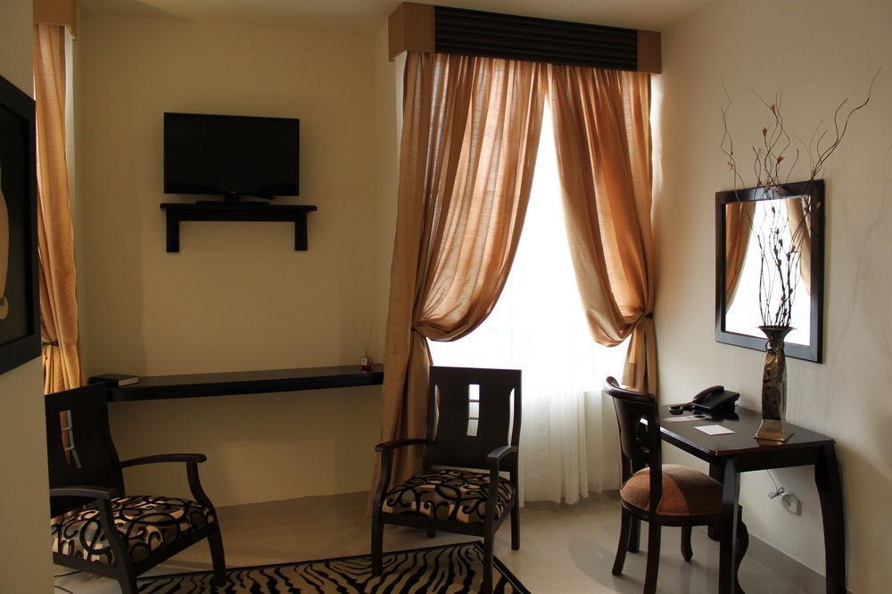 Victoria'S Park Hotel Armenia  Exterior photo