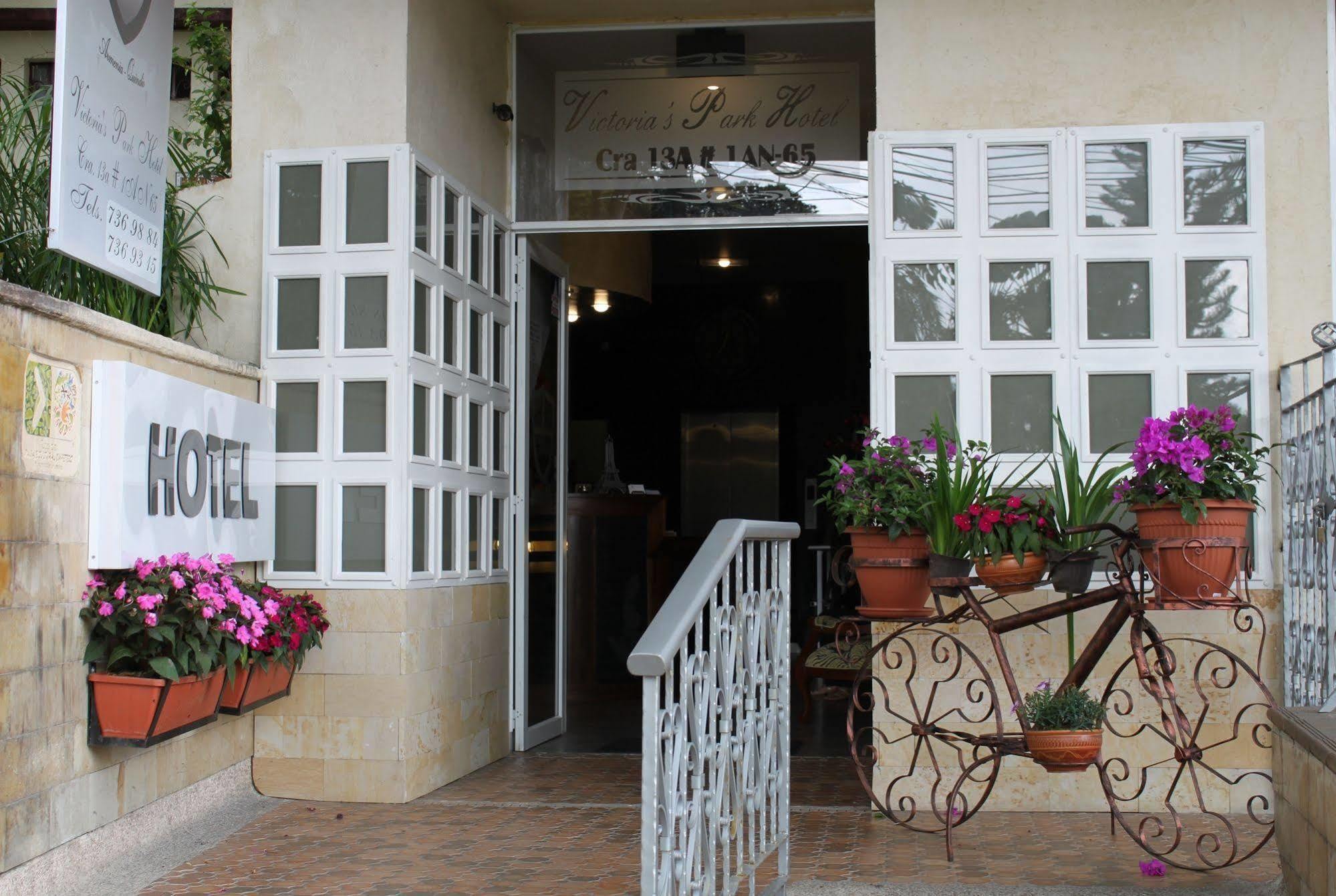 Victoria'S Park Hotel Armenia  Exterior photo