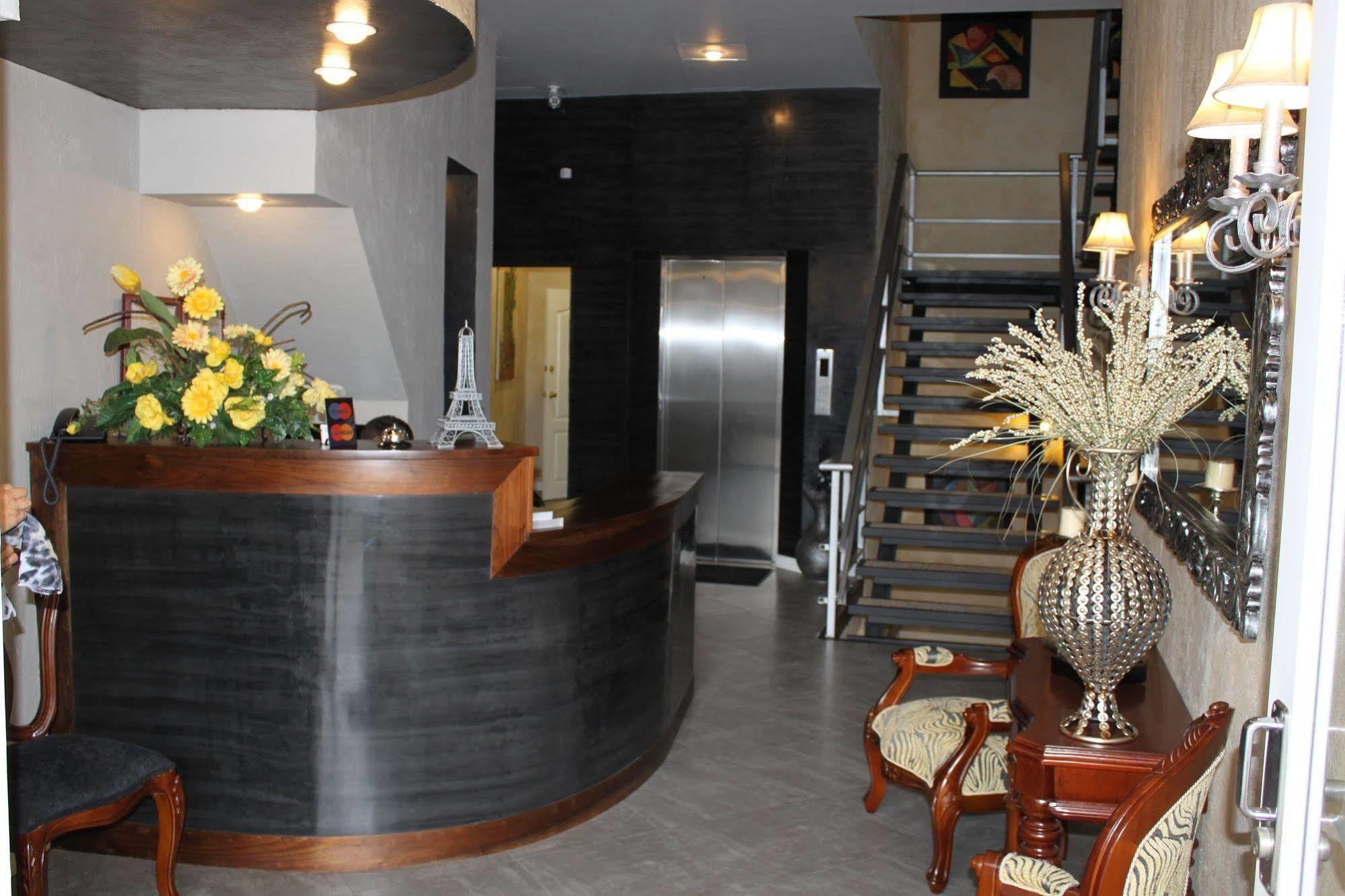 Victoria'S Park Hotel Armenia  Exterior photo